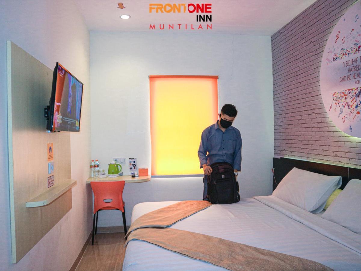 Front One Inn Muntilan Ngoại thất bức ảnh