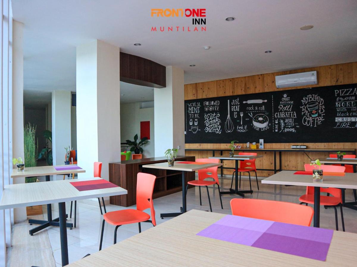 Front One Inn Muntilan Ngoại thất bức ảnh